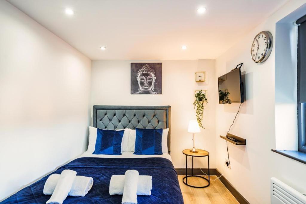 Heathrow Guest House - Oakway Feltham Buitenkant foto