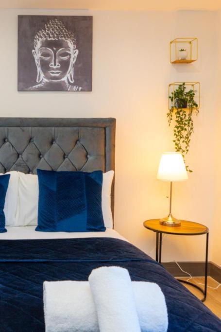 Heathrow Guest House - Oakway Feltham Buitenkant foto