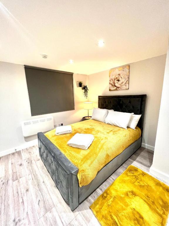 Heathrow Guest House - Oakway Feltham Buitenkant foto